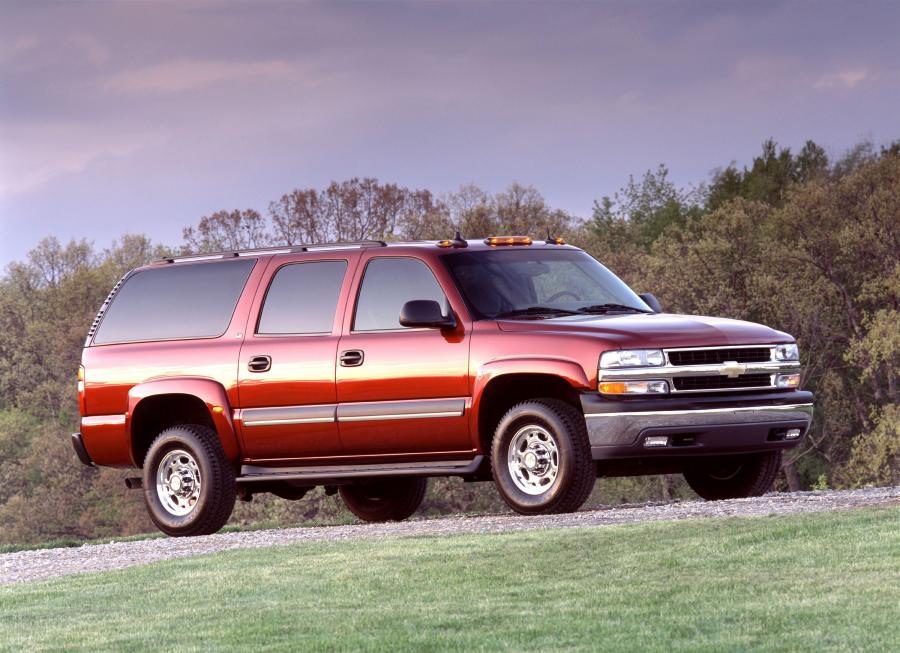  Chevrolet Suburban 2000 года  (фото 9 из 48)